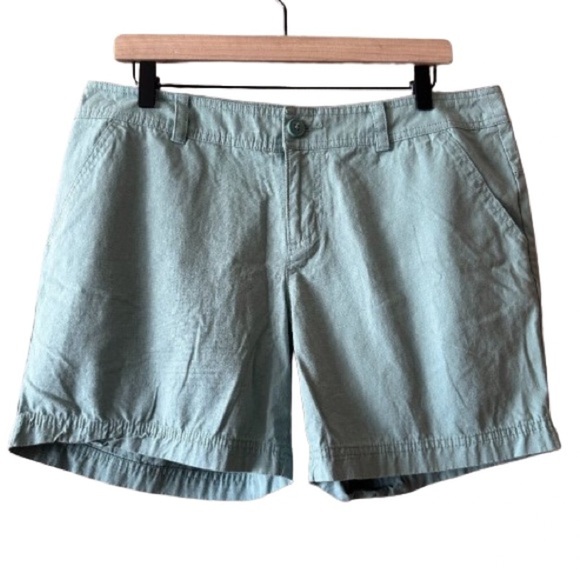 Columbia Pants - Women's 12 Columbia Cotton Shorts Light Green Sea Foam Cotton Zipper Fly Casual